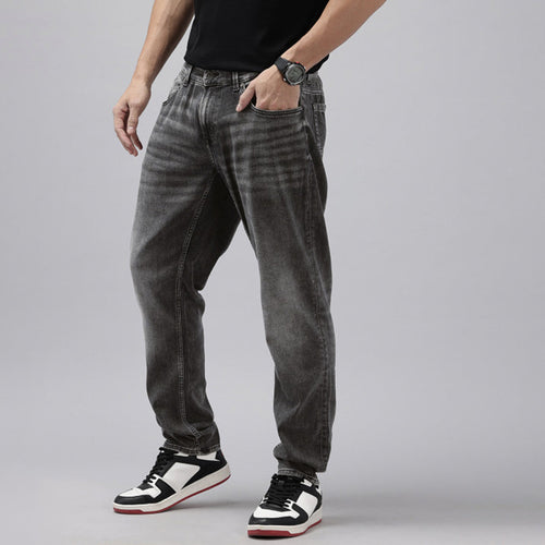 Basic Men’s Denim Jeans  Mid Rise
